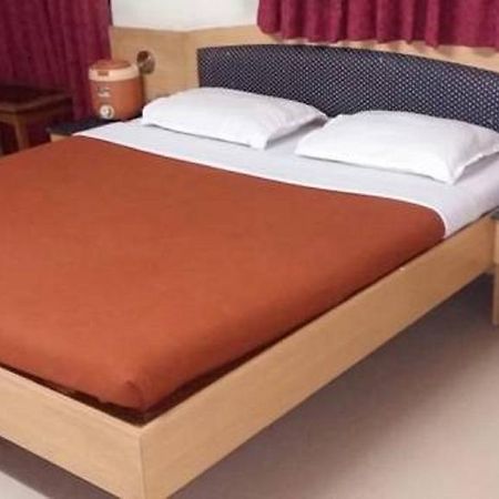 Hotel Sheetal Palace Pune Dış mekan fotoğraf